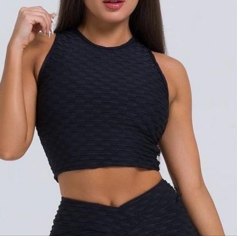 Lici Fit Classic Black Crop Top